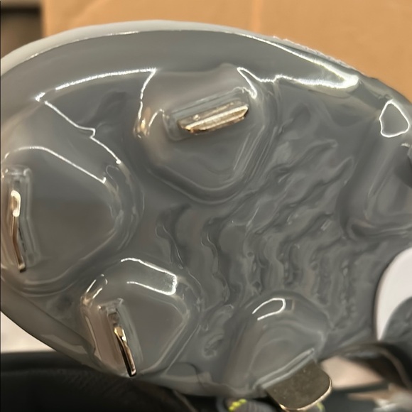 Nike women's Hyperdiamond 4 Elite Softball cleats Size 7.5  Low Top - Picture 6 of 8